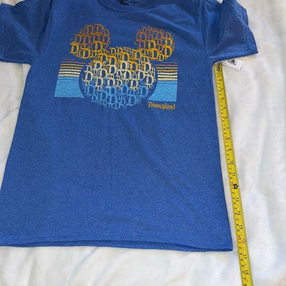 Disney Parks Unisex Blue Disneyland Mickey Graphic Tee Small NWT - Picture 8 of 8